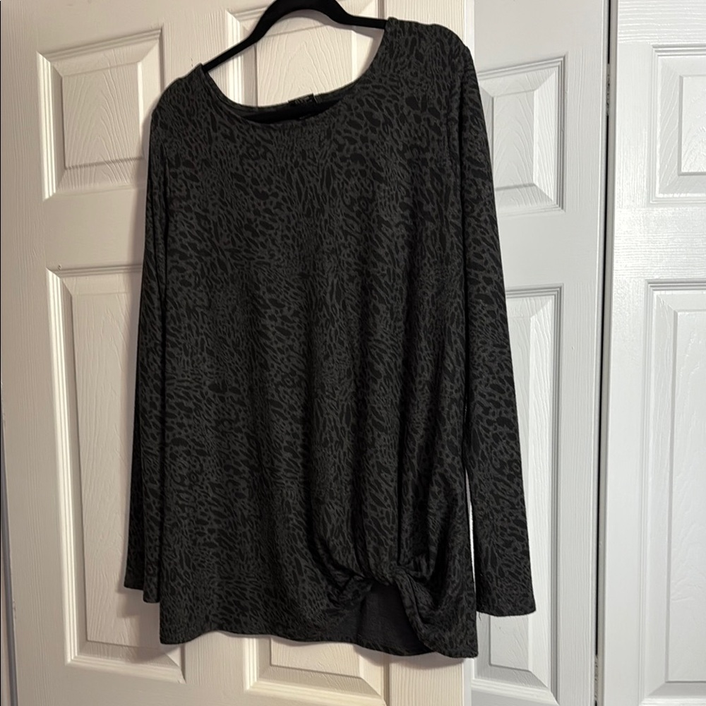 Women's Black Patterned Top